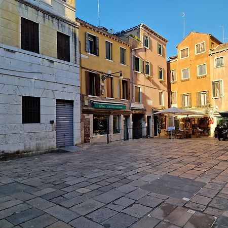 Veneziacentopercento La Forcola Apartment, Next To Rialto Bridge Exteriör bild