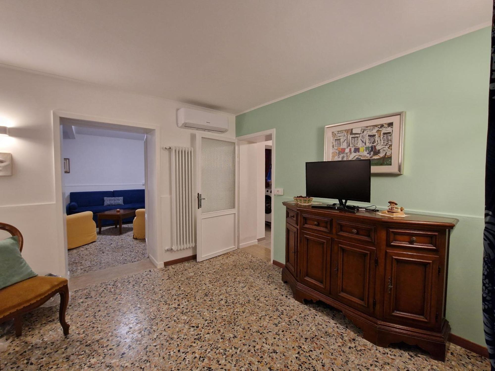 Veneziacentopercento La Forcola Apartment, Next To Rialto Bridge Exteriör bild